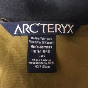 Men’s Light Weight Wind Breaker